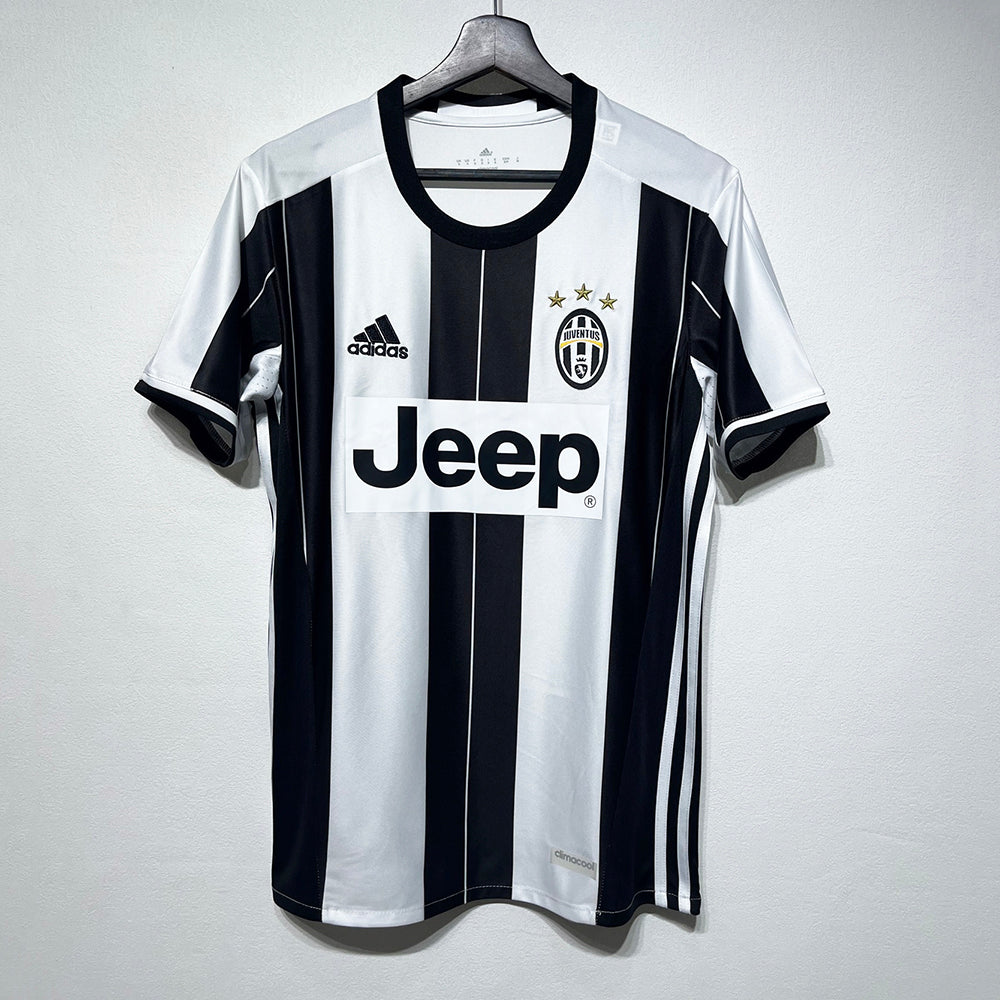 Juventus 2016-17 Home