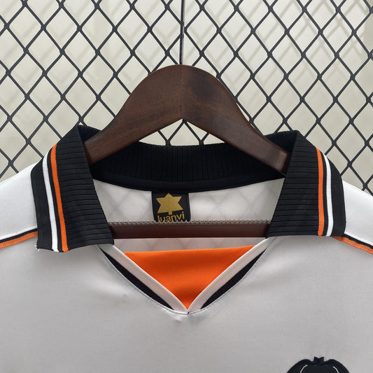 Valencia 1999-00 Home