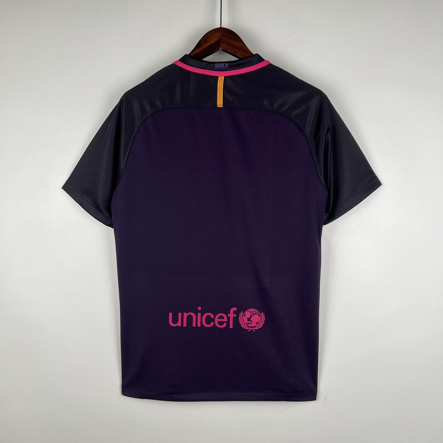 Barcelona 2016-17 Away