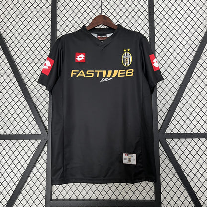 Juventus 2001-02 Away