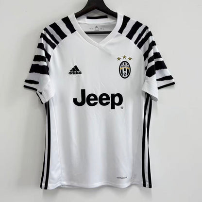 Juventus 2016-17 Third